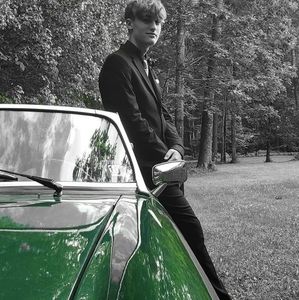 Meet your Posher, Marissa